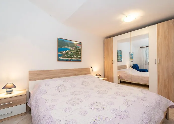 Apartment Mandica