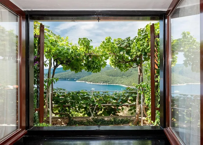 Mandica 아파트 라벡