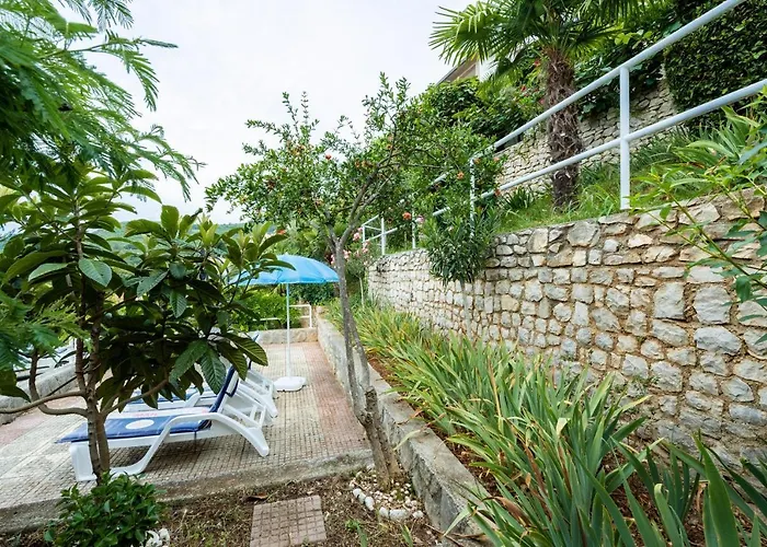 Apartment Mandica *