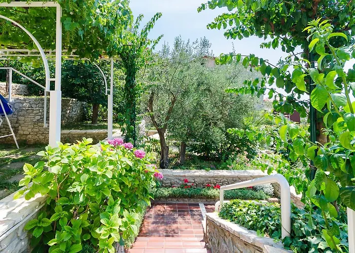 Mandica 아파트 라벡