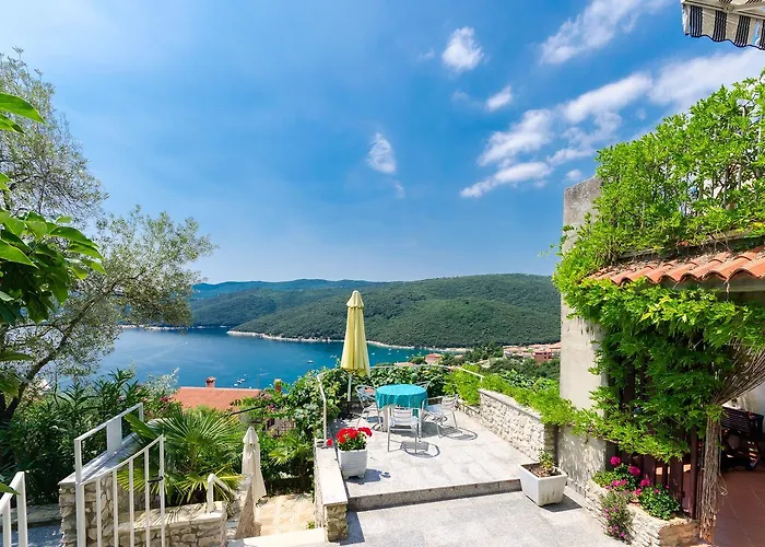 Mandica 아파트 라벡